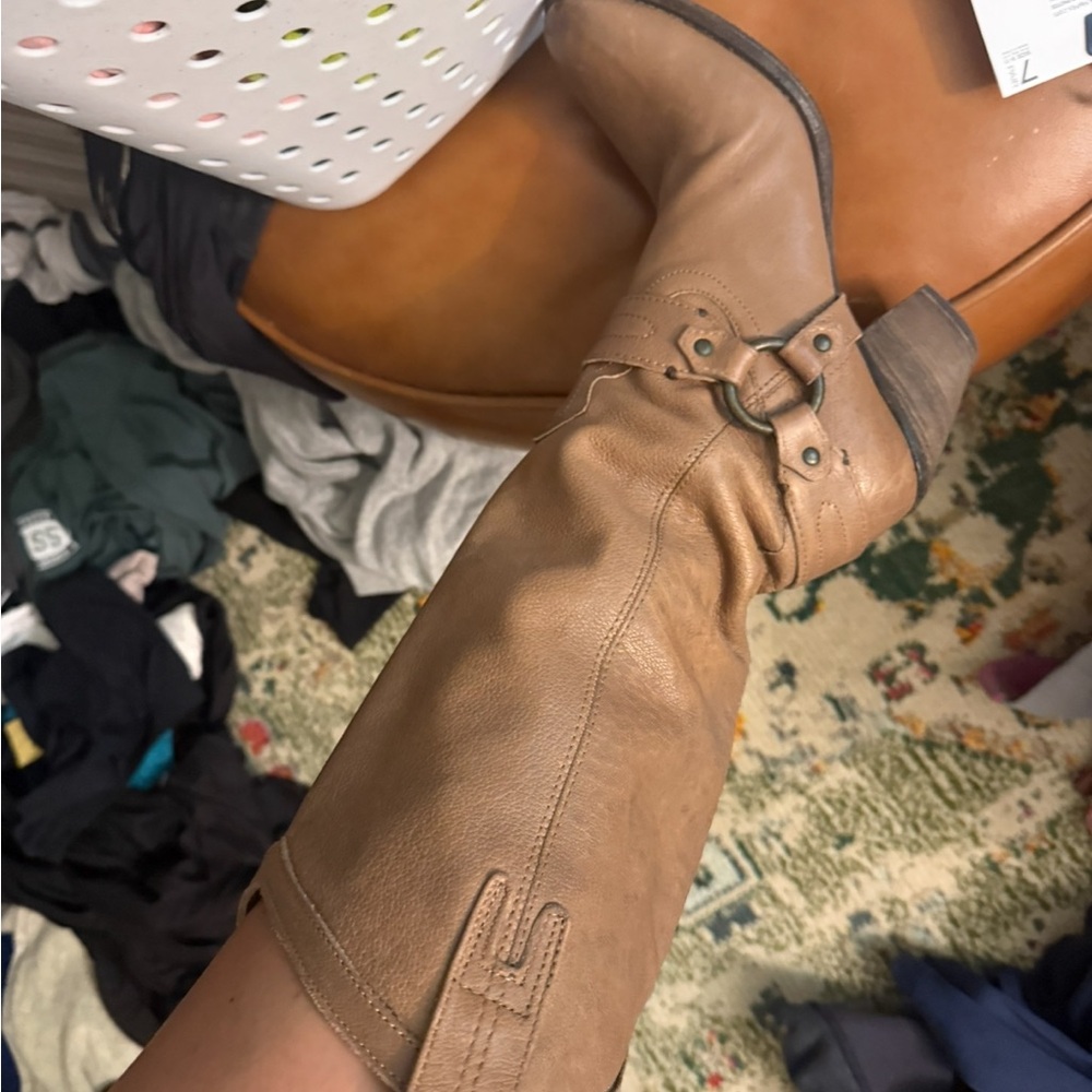 Frye Taylor (Vintage) Leather Western Boots - Picture 5 of 5